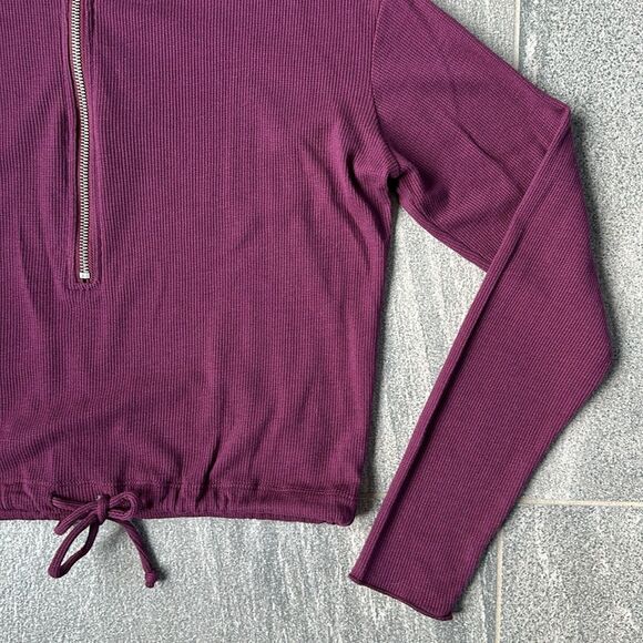 NWT REVOLVE Chaser Long Sleeve 3/4 Zipper Mock Neck Semi Cropped Tee Brandy S - Picture 5 of 14